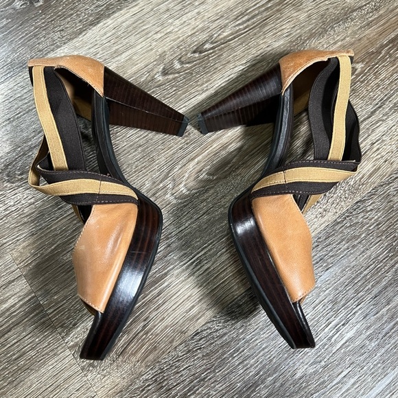 Rockport Audry Cross Strap Gore 3.25" Heels Tan/Brown, sz:7.5m - Picture 2 of 7